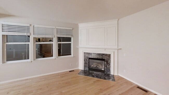 Building Photo - 10156 E Avondale Cir