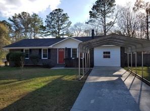 Building Photo - 115 Lisa Dr
