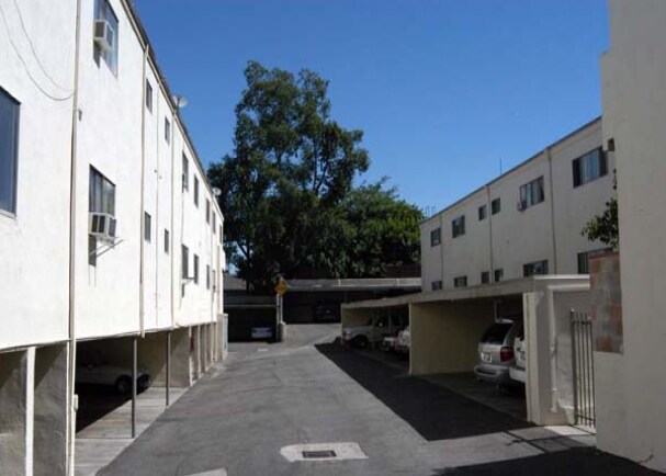 Building Photo - Windsor Village