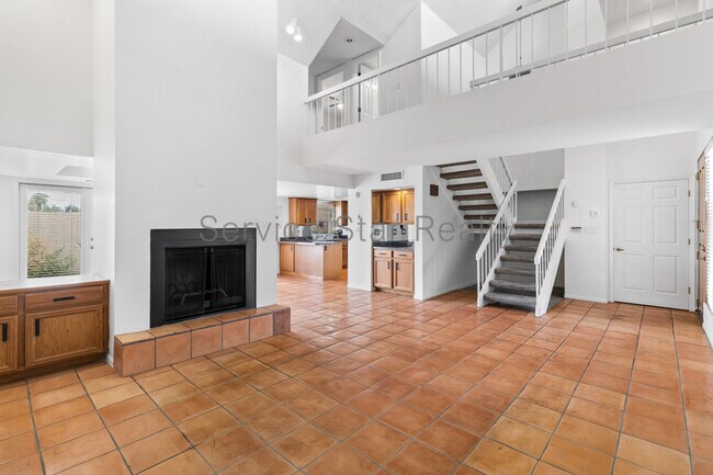 Building Photo - 6508 N 10th Pl