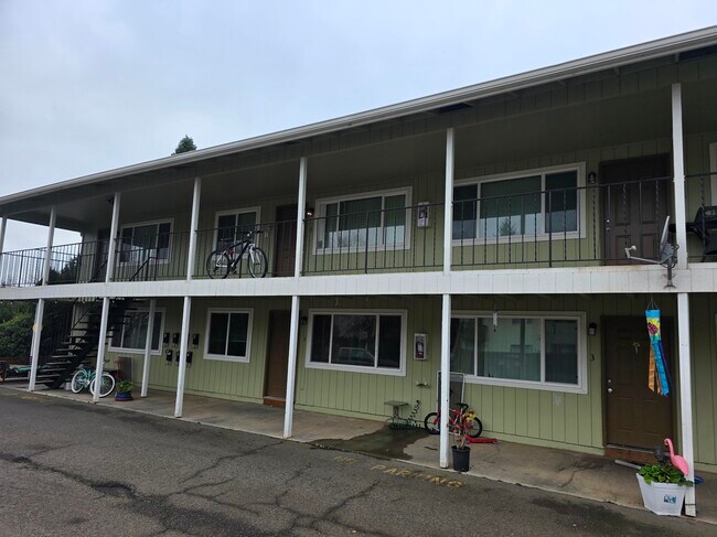 Foto del edificio - 300 Whitesell Ave W