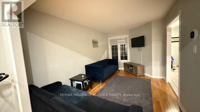 Photo du bâtiment - 407 Westforest Trail