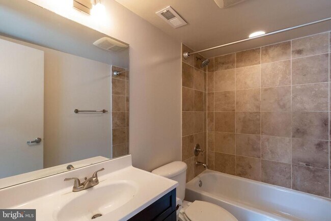 Foto del edificio - 302 K St SE