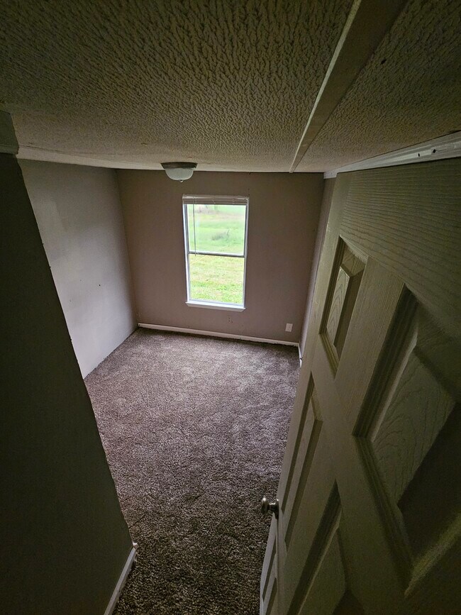 Building Photo - 9360 Cotton Ln