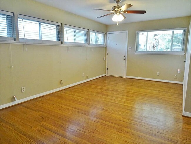 Foto del edificio - 3818 Bolivia Blvd