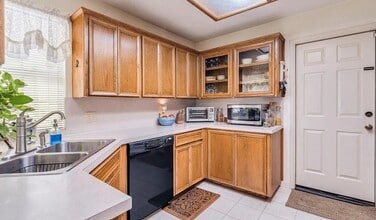 Building Photo - 1612 Buttercup Rd