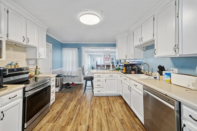 Foto del edificio - 429 Cartier St