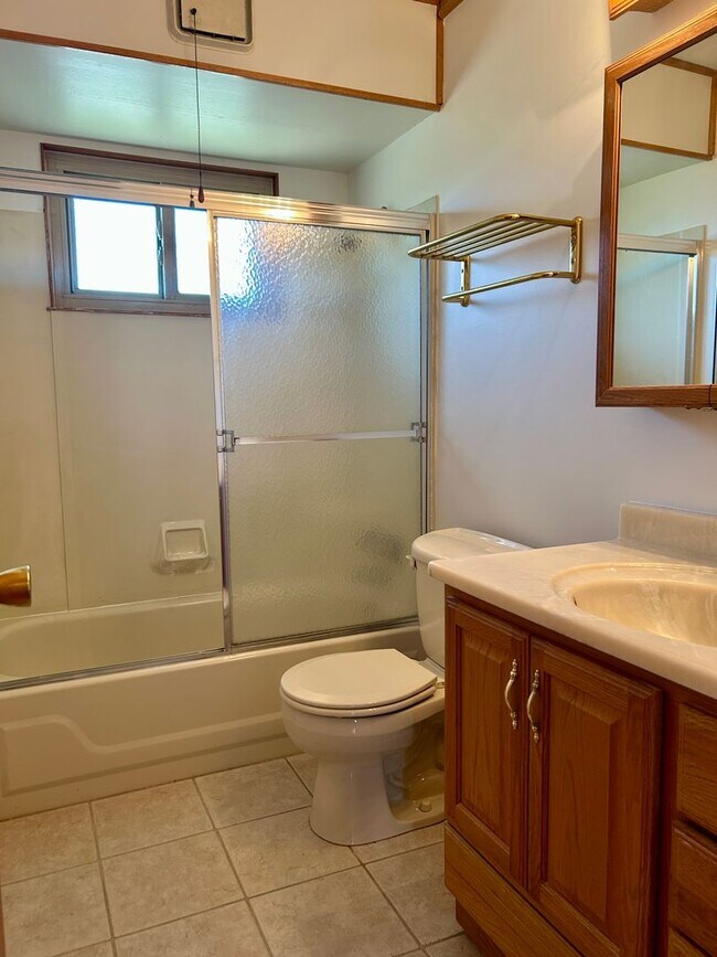 Building Photo - Charming 3 Bedroom Ranch in Florissant