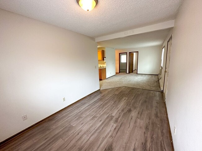 Interior Photo - 321 Stanton