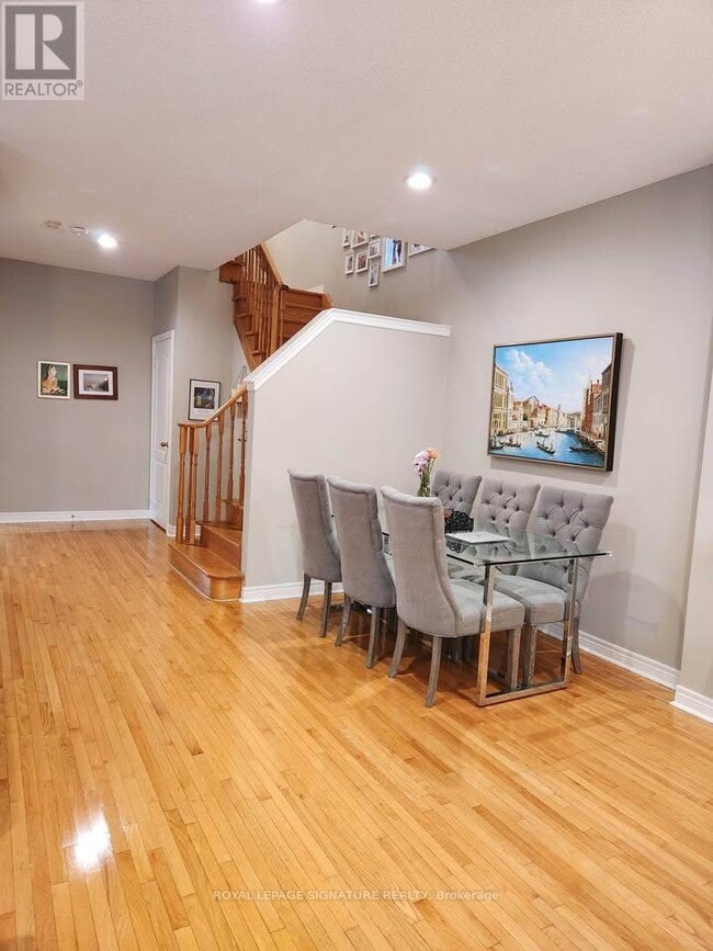 Building Photo - 971 Ledbury Crescent