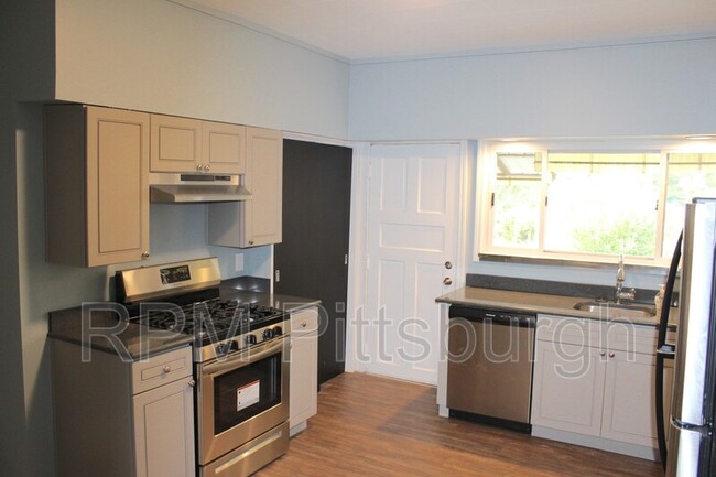 Building Photo - 5233 Dresden Way