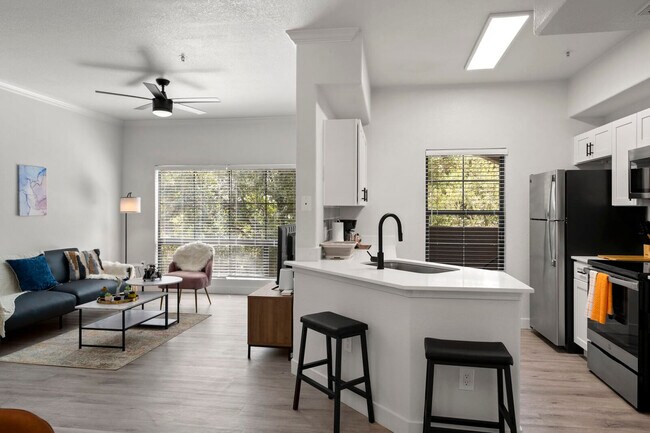 Foto del edificio - 875 W Pecos Rd