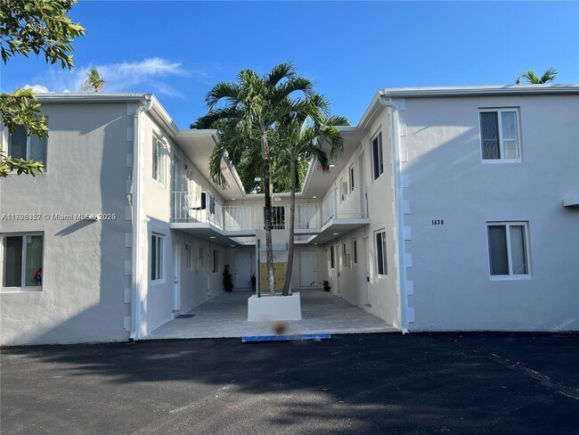 Foto del edificio - 1630 NW 18th St