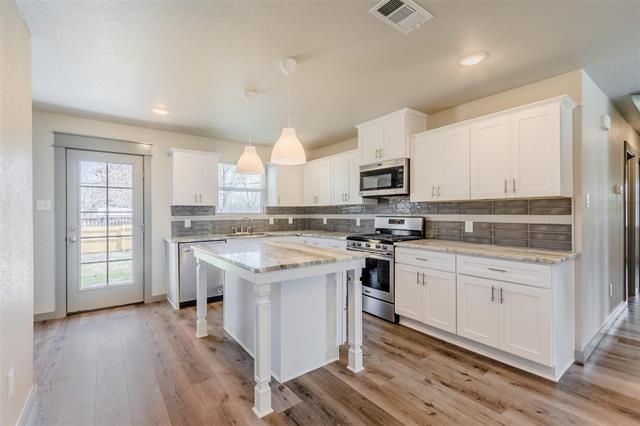 Building Photo - 9904 Marlin Dr