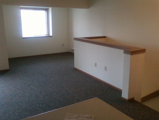 Foto del edificio - 5551 Edgewater Ct