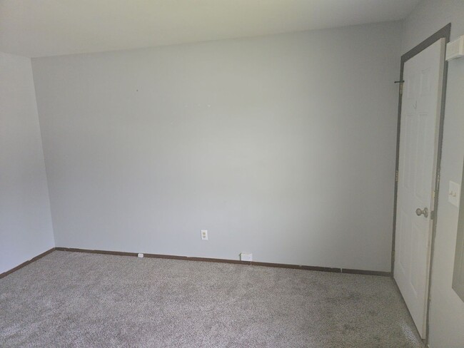 Building Photo - 1016 Bratton Ave