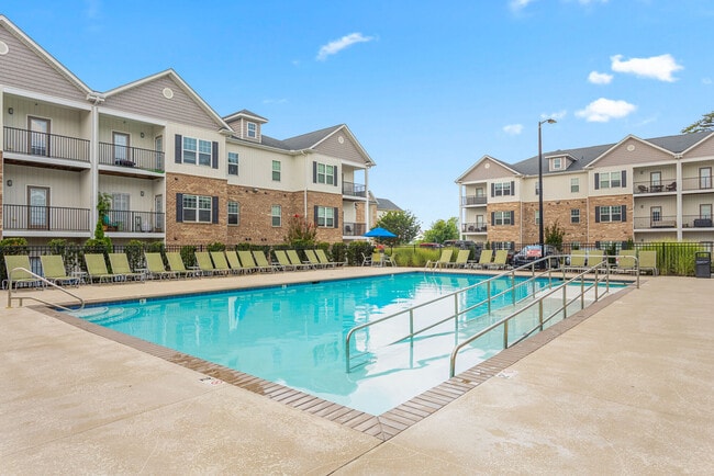 Building Photo - Retreat at the Park