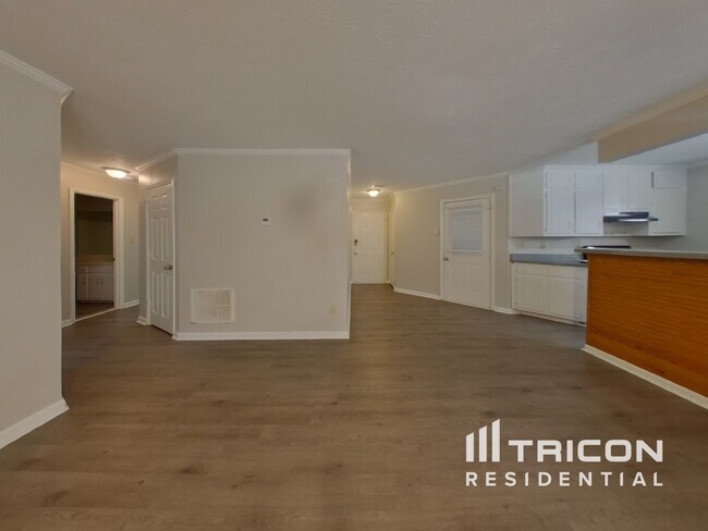 Foto del edificio - 446 Valley Woods Cir SE