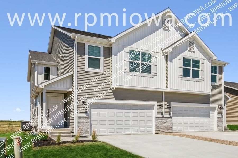 Foto principal - WAUKEE SCHOOLS!! 4 Bedroom, 2.5 Bathroom N...