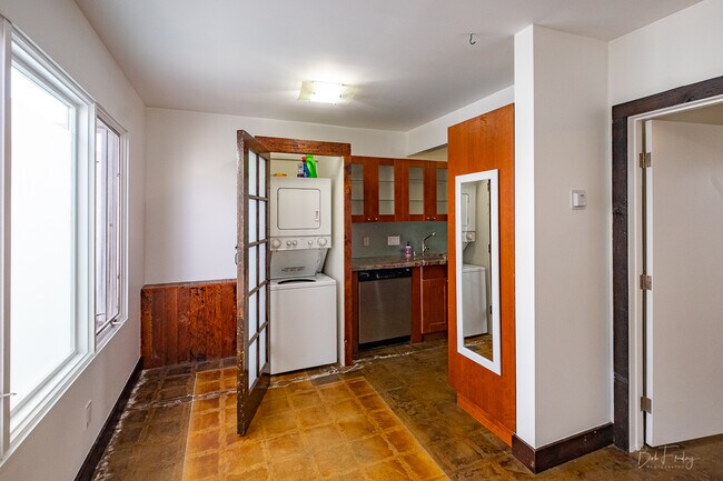 Lavadora/secadora dentro del apartamento! - 413 Rose Ave