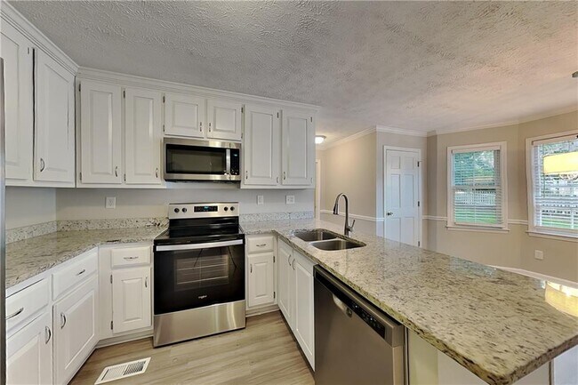 Foto del edificio - 1589 Tennessee Walker Dr NE