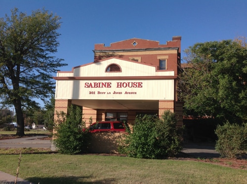 Building Photo - Sabine House