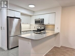 Building Photo - 25 Lower Simcoe St