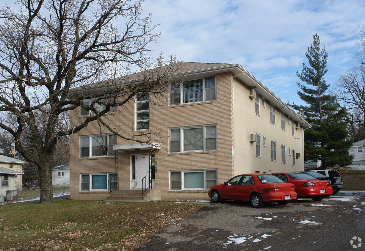 4655 University Ave NE, Columbia Heights, MN 55421 Apartments in