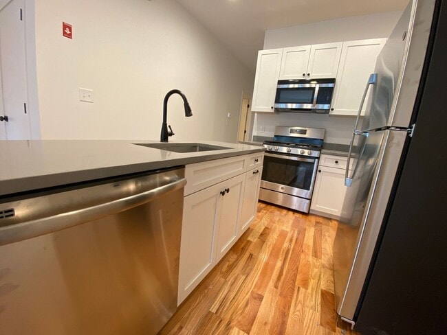 Foto del edificio - 55 Dubois St