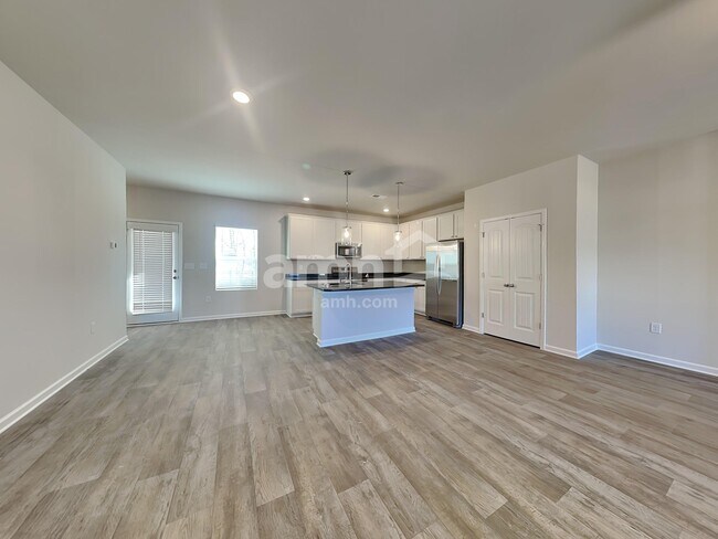 Foto del edificio - 3997 Zepelin Wy