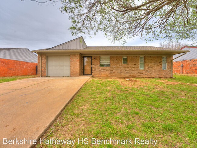 Building Photo - 3 br, 1.5 bath House - 1707 Pecan Grove St...