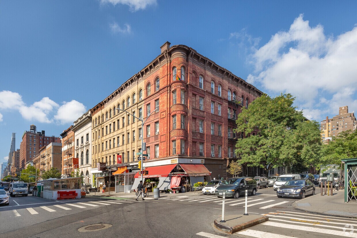 Primary Photo - 452 Amsterdam Ave