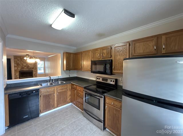 Foto del edificio - 8258 Golf Ridge Dr