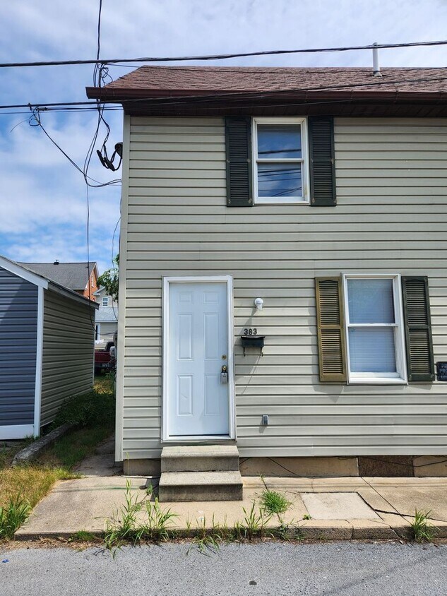 Foto principal - 383-385 Tolbert Avenue