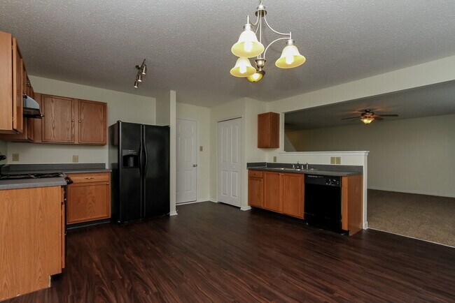 Foto del edificio - 3115 Black Forest Ln