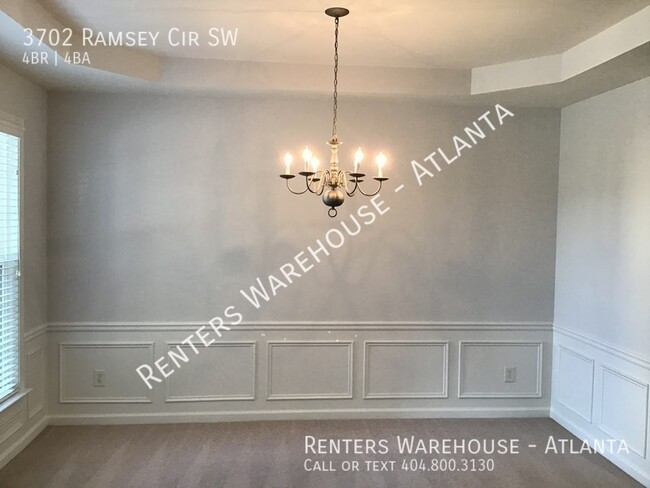 Building Photo - Beautiful and Large 4 Bedroom w/ Finished ...