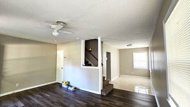 Building Photo - 901-903 19th