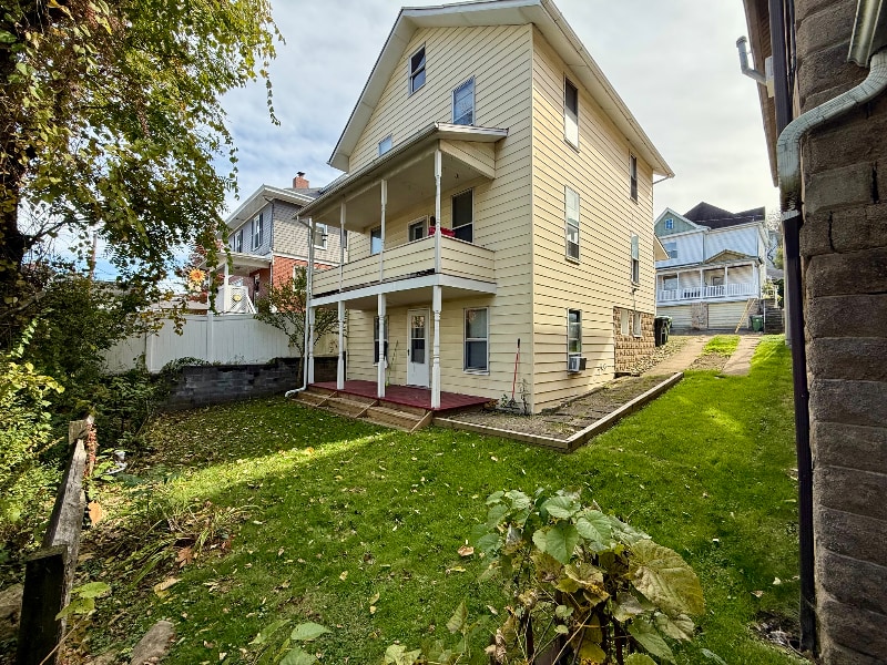 Foto principal - 327 Euclid Ave