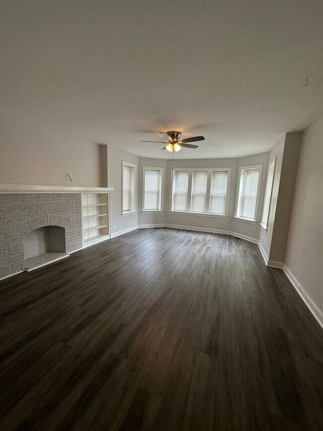 Foto del edificio - 7800 S Ridgeland Ave