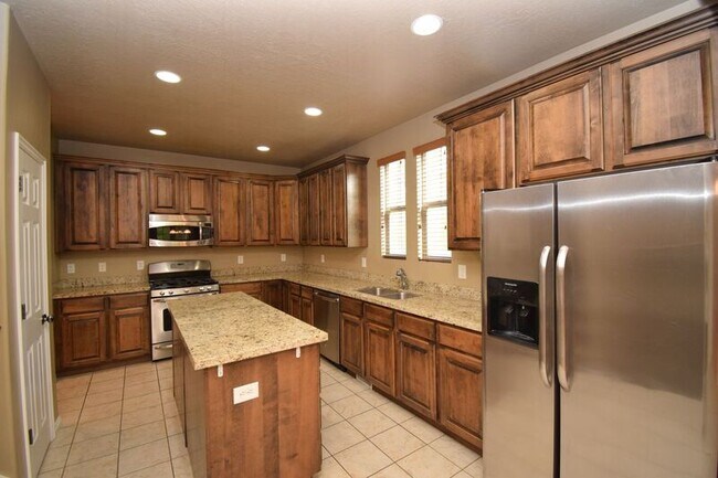 Building Photo - 10232 Oquirrh Lake Rd