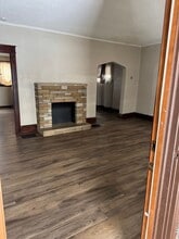 Building Photo - 319 E 33rd St