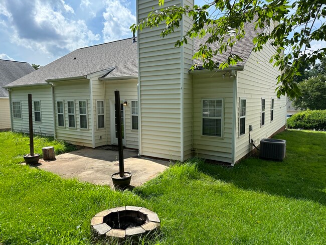 Foto del edificio - 4722 Lone Tree Ct