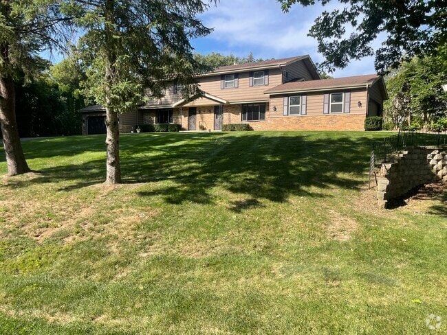 Building Photo - 611 Saint Johns Dr