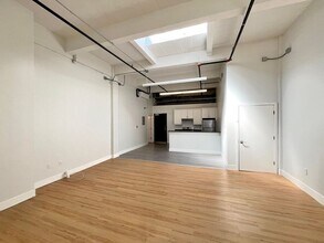 Building Photo - 5701 International Blvd