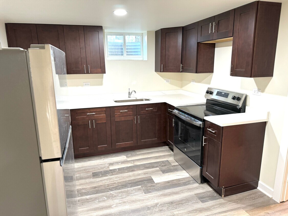 Foto principal - 10350 Milford St