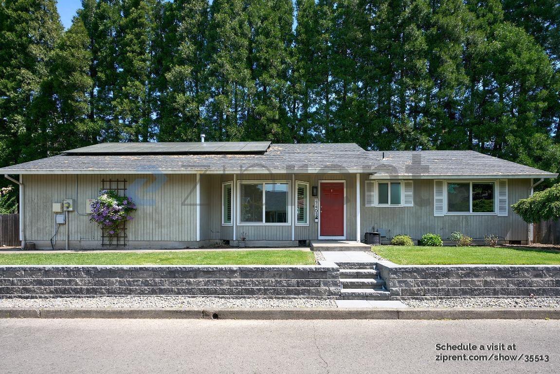 Foto principal - 17465 NW Carl Ct