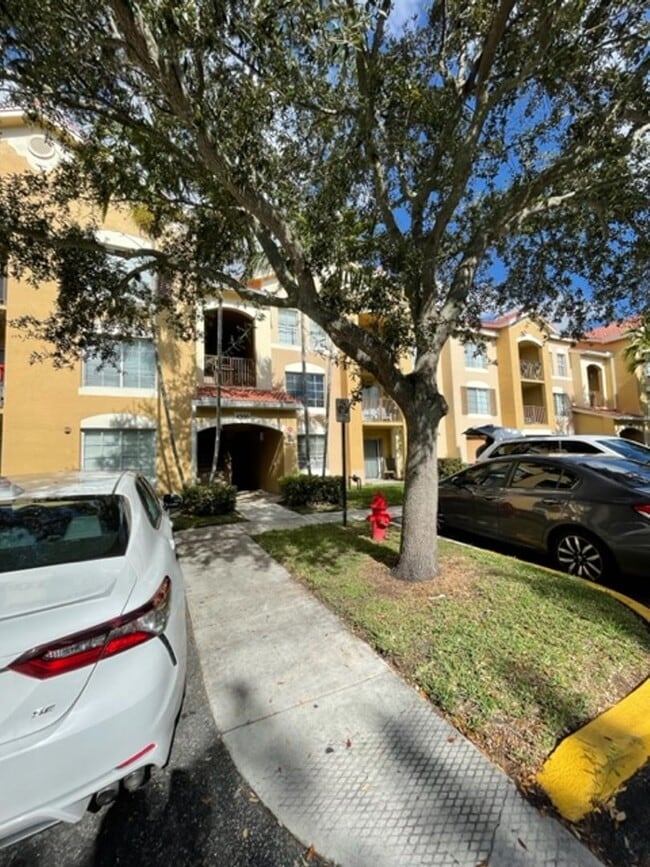Building Photo - 4200 San Marino Blvd