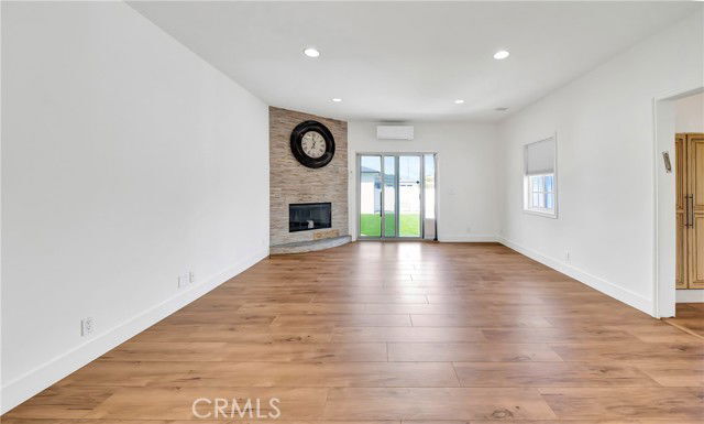 Foto del edificio - 16707 Moorpark St