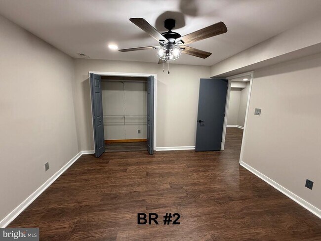 Foto del edificio - 24 Richards Ferry Rd