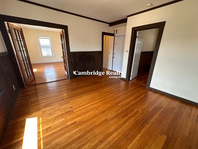 Building Photo - 549 Broadway